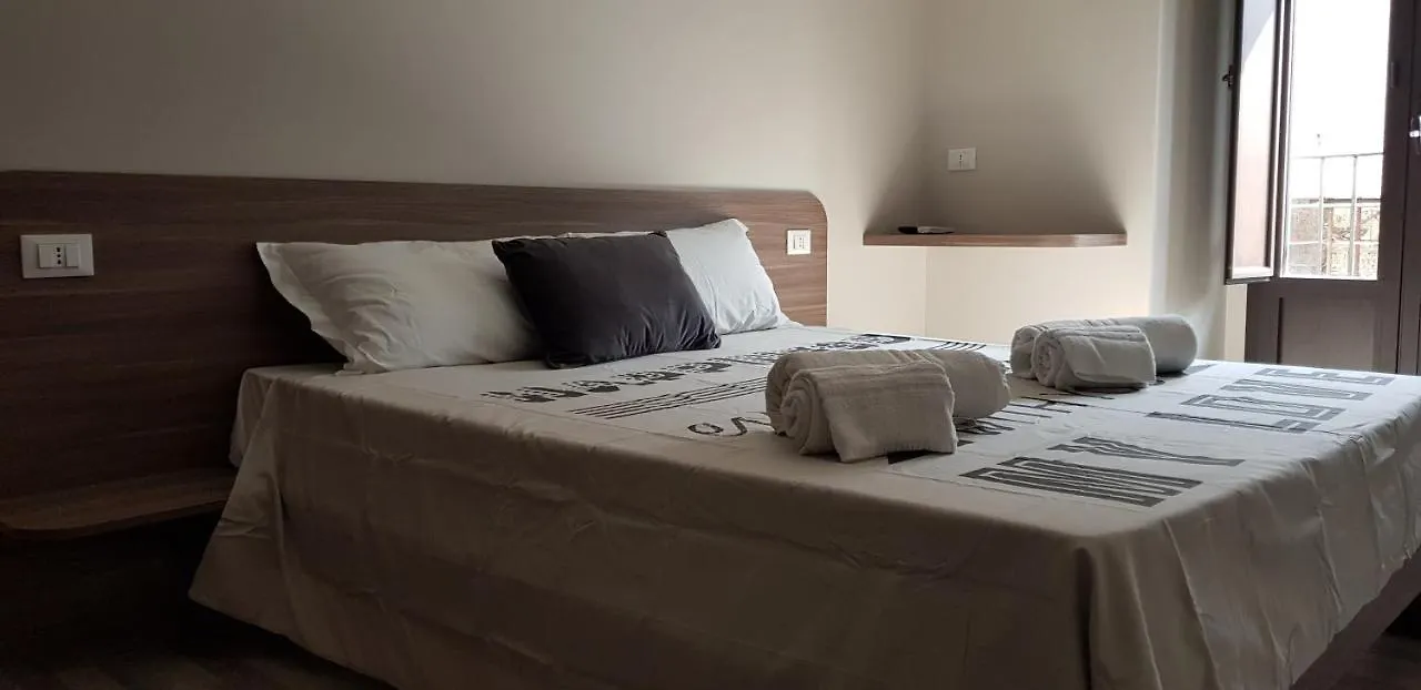 ** Nocleg ze śniadaniem Bed and Breakfast Tre Stelle Al Duomo Katania Włochy